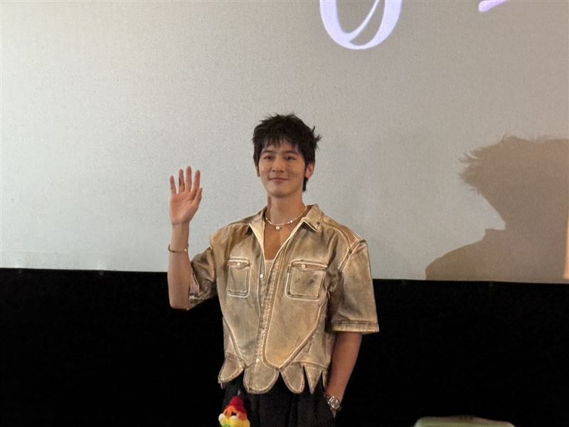 小樂吳思賢睽違9年發行第三張專輯《Let Go》，今（15）日舉辦MV首映會。（圖／記者王意馨攝影）