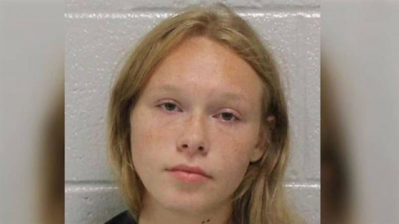 父母遭槍殺　16歲少女狂拍TikTok哀悼