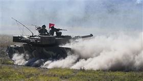 ▲此次「護身軍刀」軍演集結了19個國家、超過3萬5千名軍人參與。（圖／美聯社／達志影像）