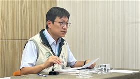 林詠青說明新冠死亡個案。（圖／記者簡浩正攝影）
