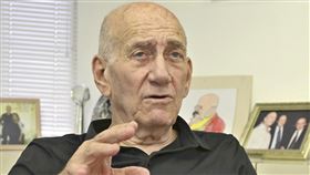 ▲以色列前總理歐麥特直言，以國國防部長提出的「人道城市」構想，實際上是為巴勒斯坦人設立的集中營。（圖／美聯社／達志影像）