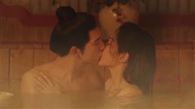 《錦繡芳華》楊紫（左）與李現（右）終於互訴真情。（圖／台灣大哥大MyVideo提供）