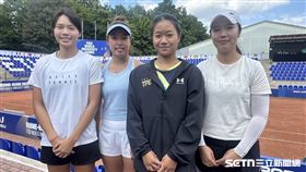 ▲台灣網球女子代表隊由上屆成都世大運奪下1金1銀的楊亞依（左2）領銜，帶領李羽芸（左1）、林芳安（右2)、李亞芯（右1）。（圖／記者蔡厚瑄攝影）