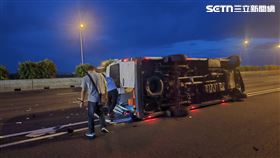 台南,國道,車禍,9人小巴,小客車