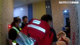 34歲,中風,獨居,男子,台中,狂敲,妨害安寧（圖／翻攝畫面）