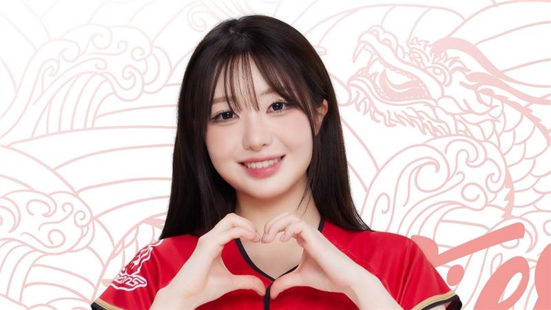 韓援小龍女爆人氣　聯名卡搶手全因這兩款