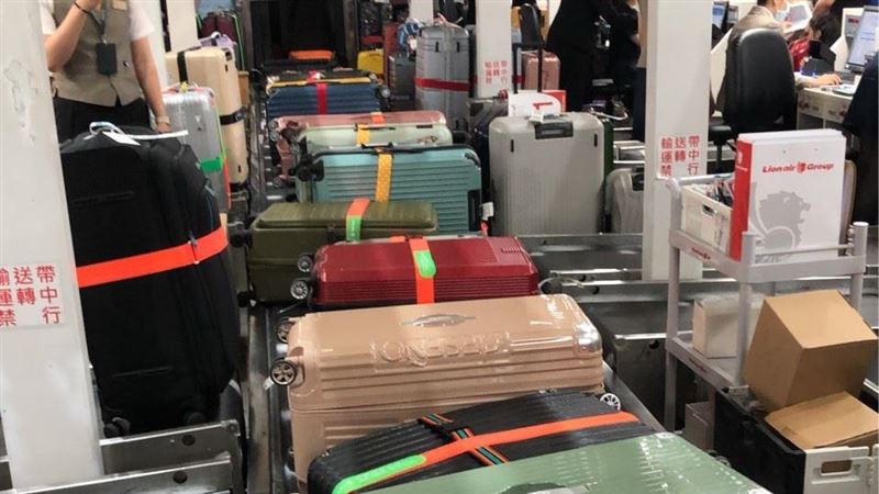 內行曝1招免費又實用　下飛機優先拿行李
