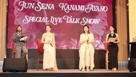 前寶塚歌劇團星級男女主角瀬奈純與彩乃佳奈美來台。（圖／煌月藝術提供）