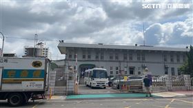  ▲吃屎哥游兆霖前往桃園監獄會客，鄧佳華喜出望外。（圖／吃屎哥提供）