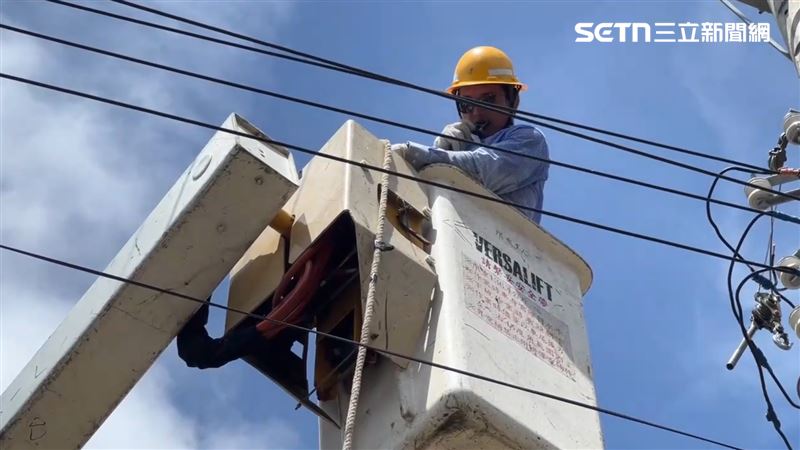 台電李姓員工開朗健談,是同事們眼中的好夥伴。(圖/記者廖國雄攝影)