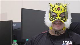 AV系網紅中指通在YouTube擁有102萬訂閱。（圖／翻攝自中指通推特）