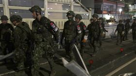 ▲此次漢光演習直接將戰爭可能帶來的現實情況推到民眾眼前。（圖／美聯社／達志影像）