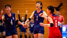 ▲台灣女排世大運小組賽首戰就直落三擊敗澳洲女排。（圖／FISU提供） 
