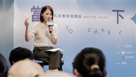 林昶佐太太Doris公開現身談病況。（圖／翻攝自臉書）