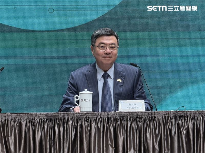行政院長卓榮泰召開「110-113年歲計賸餘使用情形說明」記者會。(圖/記者劉秀敏攝影)