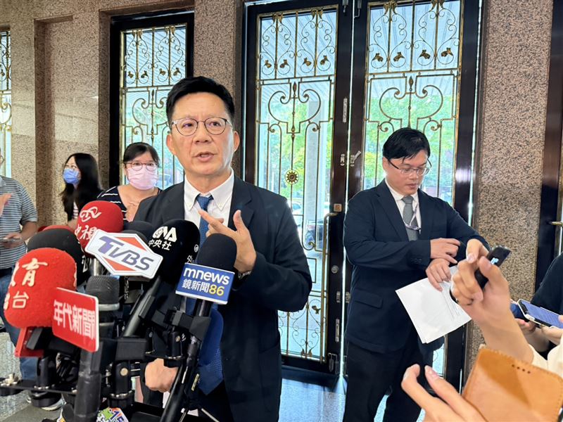 張廖萬堅指出,協商會談超過一小時,初步達成七點共識。(圖/記者李育道攝影)