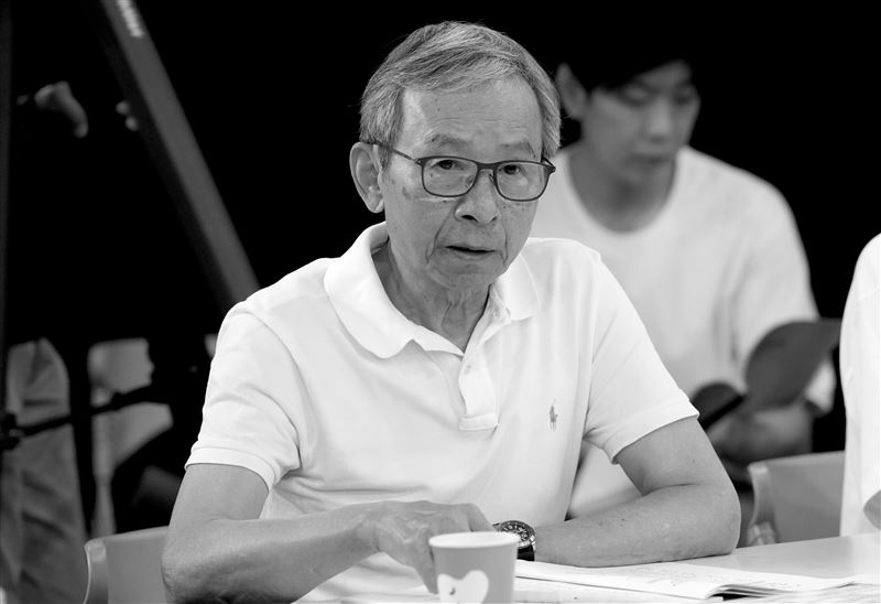 吳念真本色演出《八月,在我家》,吳定謙表示角色非他莫屬。(圖/綠光劇團提供)