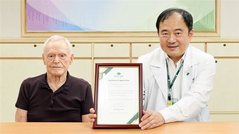 暖！13萬人聽力障礙　他豪捐500萬做這1事