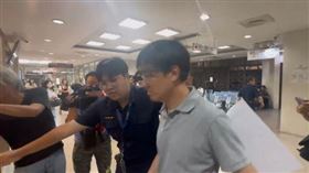 吳紹琥也遭檢警依過失致死罪嫌展開偵辦，並於今（17）日訊後檢方依涉過失致死罪，諭令200萬元交保、限制出境出海。（圖／翻攝畫面）