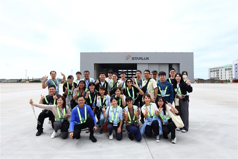 「桃園機場體驗營-2025夜宿桃機Chill一夏」自7月18日中午12點起至7月25日中午12點開放網路報名,敬請把握機會。(圖/桃園機場提供)