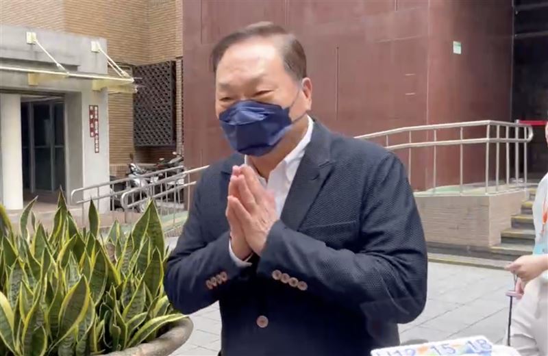 東森集團總裁王令麟以證人身份,出庭作證。(圖/翻攝畫面)