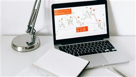 ▲市場對AI需求展望樂觀，加上台積電財報亮眼加持，台股盤中漲逾百點。（示意圖／PEXELS） 