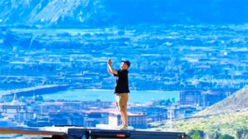 郭建峰年僅41歲就過世,最後身影讓許許多人看了心痛。(合成圖/翻攝自鈦途TITO TITANIUM抖音)