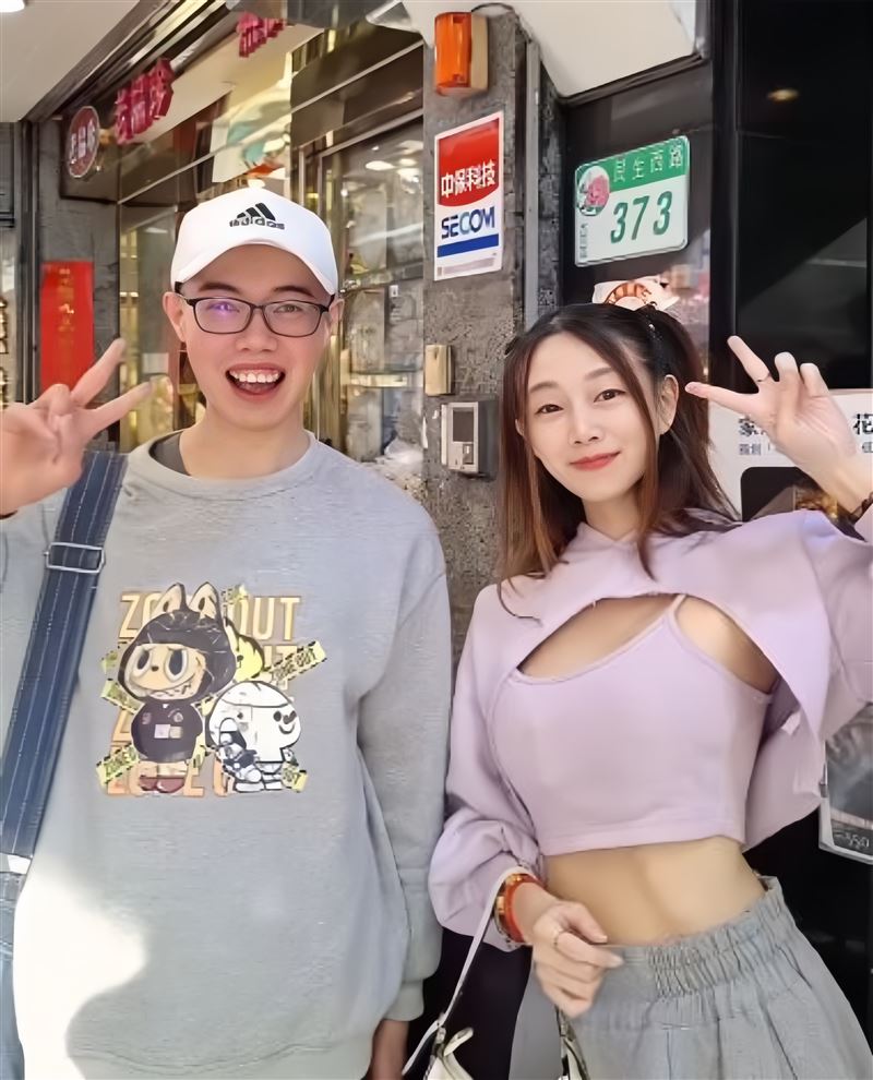 鄧佳華女友簡簡證實已分手。(圖/翻攝自鄧佳華臉書)