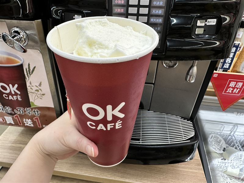 OKmart推出OKCAFE 漂浮系列冰飲優惠。(圖/OKmart 提供)