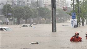 ▲南韓此次暴雨造成多地災情。（圖／翻攝自X平台 @Minhyungbae）