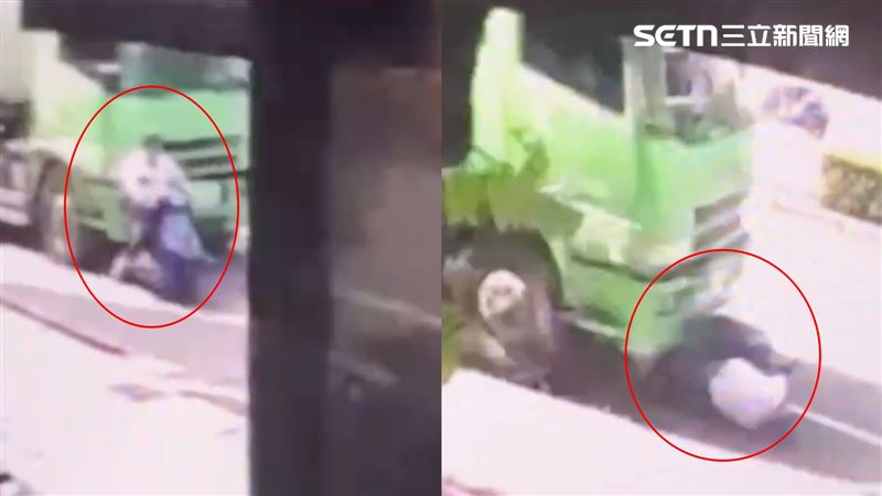 78歲柯姓騎士,人車倒地被活活輾死,機車捲入車底拖行好幾公尺。(圖/翻攝畫面)