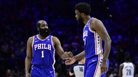 ▲恩比德（Joel Embiid）透露和哈登（James Harden）已經沒有聯絡。（圖／美聯社／達志影像）