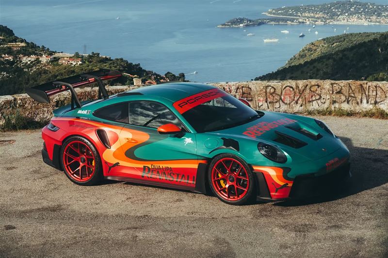 保時捷Dua Lipa Rennstall GT3 RS特製車。（翻攝RM Sotheby&rsquo;s網站）