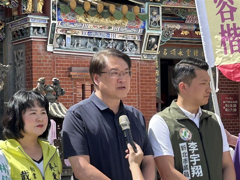 民進黨秘書長林右昌出席「護國大遶境」泰山-林口集結出發儀式。(圖/民進黨提供)
