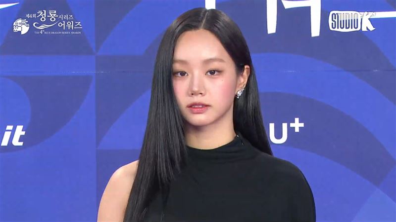 惠利出場尖叫聲不斷。(圖/翻攝自YT@KBS Entertain)