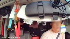 香港,計程車,Threads,司機,互毆,情侶(圖/翻攝自Threads)
