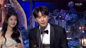 青龍系列大獎《外傷重症中心》，《苦盡柑來遇見你》。（圖／翻攝自KBS2）