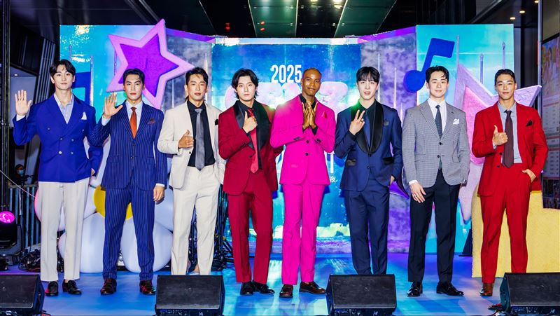 韓國最狂猛男WILD WILD SHOW 15分鐘演出嗨翻全場。（圖／微風集團提供）