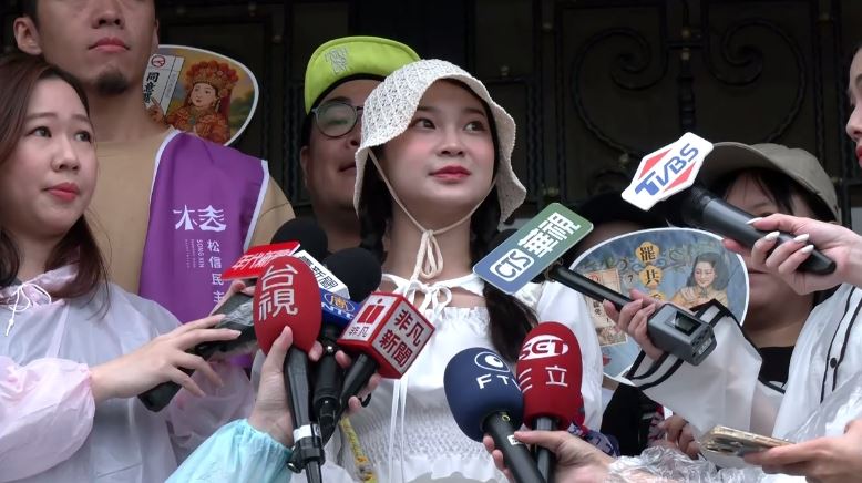 山除薇害發言人阿美出席「護國大遶境」中山松山信義集結出發儀式。（圖／翻攝畫面）