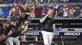 ▲史陶爾斯（Kyle Stowers）單場雙響，包括延長賽10局下的再見轟。（圖／美聯社／達志影像）