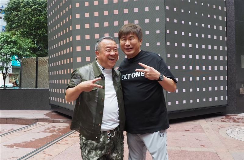 胡瓜訪問曾志偉。(圖/《下面一位》提供)