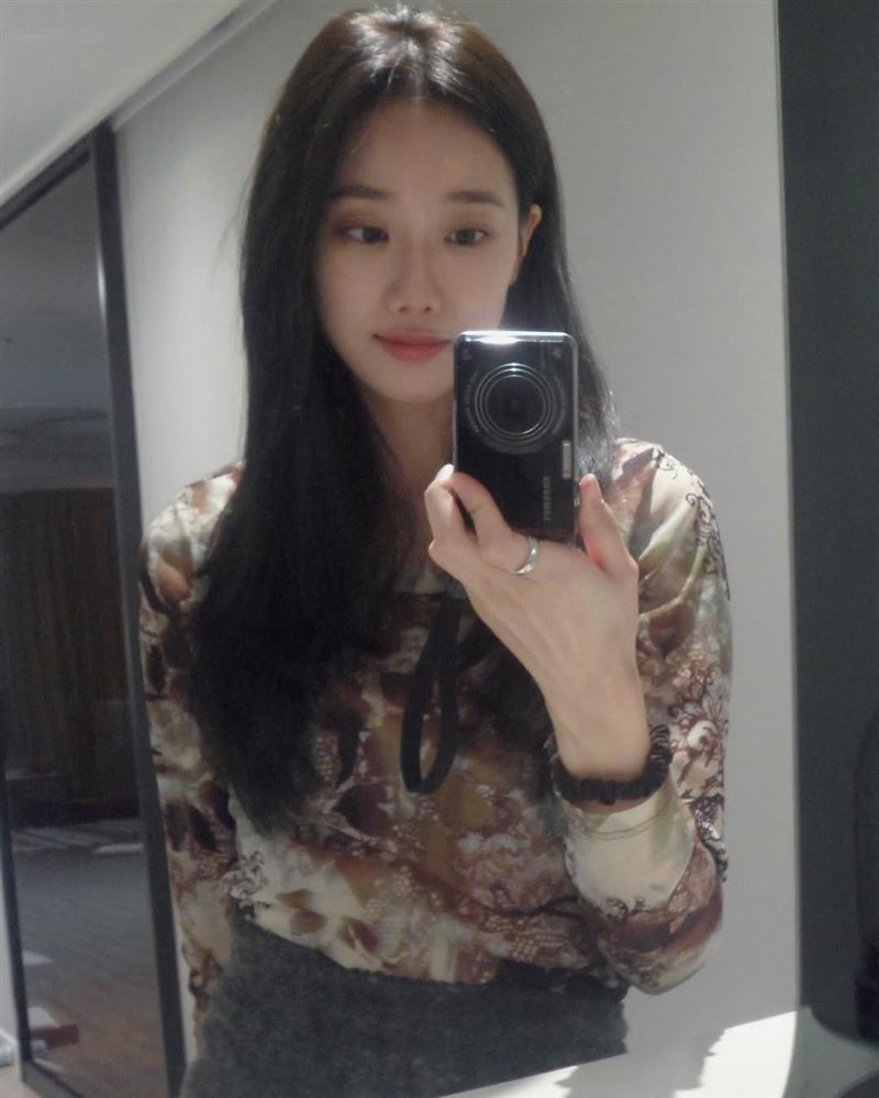 女團APRIL前成員李娜恩4年前爆出霸凌隊友事件。（圖／翻攝自李娜恩 IG）