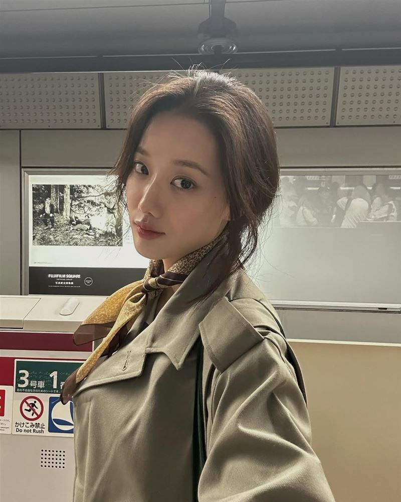 李娜恩重新復出轉型改走暗黑戲路。（圖／翻攝自李娜恩 IG）