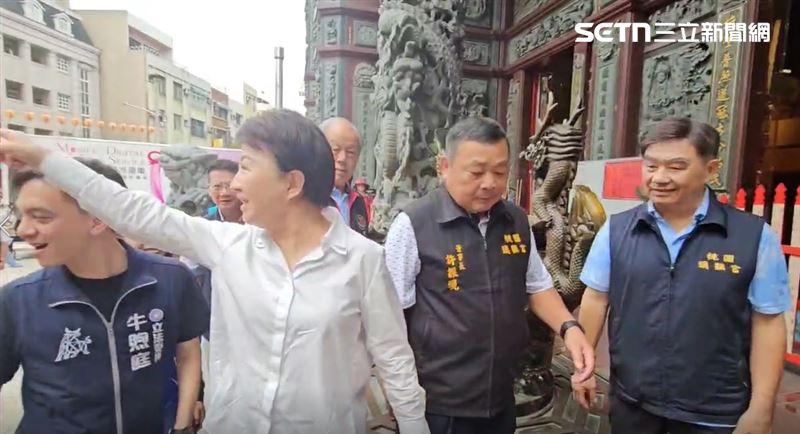 盧秀燕被問為何不反共，指著民眾狂嗆，「去救災」。（圖／翻攝畫面）