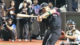 ▲中職36年明星賽「全壘打大賽」，台鋼雄鷹捕手張肇元首輪擊出7轟。（圖／記者劉彥池攝影）