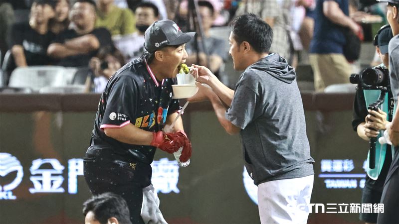中職36年明星賽「全壘打大賽」,中信兄弟內野手王政順首輪擊出8轟。(圖/記者劉彥池攝影)