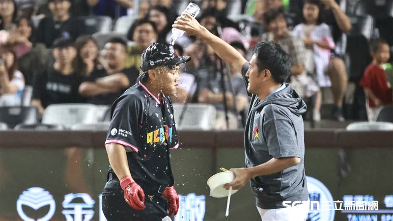 中職36年明星賽「全壘打大賽」,中信兄弟內野手王政順首輪擊出8轟。(圖/記者劉彥池攝影)