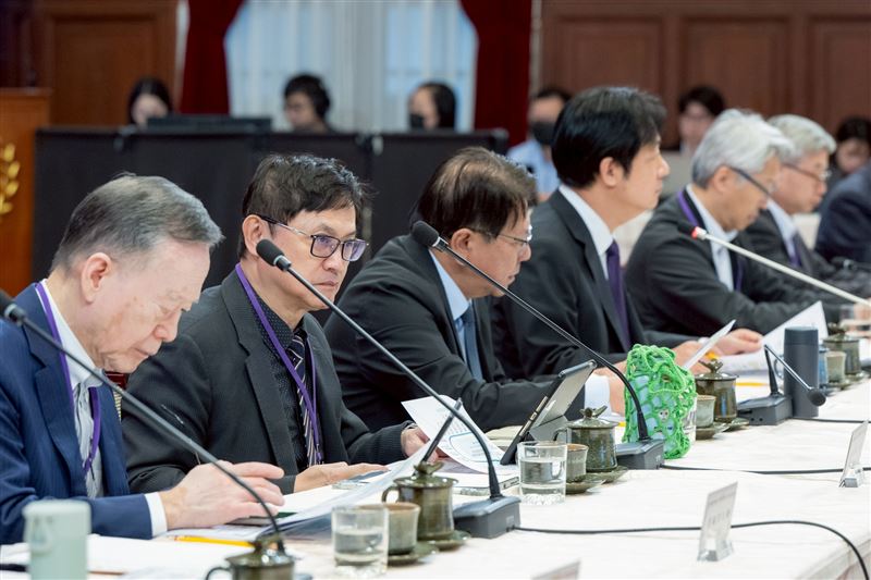 身兼總統府氣候變遷對策委員會副召集人的和碩董事長童子賢擔任重啟核三公投辯論正方代表。(圖/總統府提供)