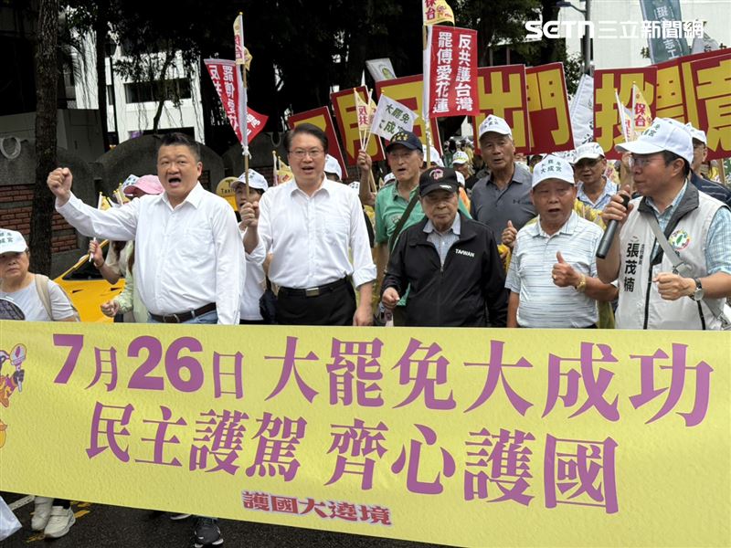 民進黨秘書長林右昌表示,民眾是詢問洪孟楷為何要修兩岸人民關係條例第29條,「我覺得他問得很好啊」。(圖/記者劉秀敏攝影)