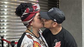 紀曉君與老公現身北流擺攤被拍（圖／讀者提供）